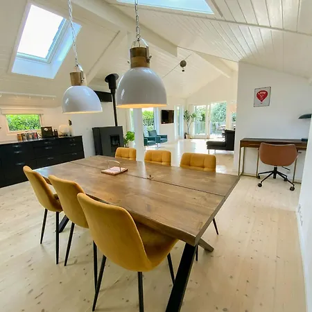 Peaceful Summer House By Ejby Adal And Isefjord * Kirke-Hyllinge